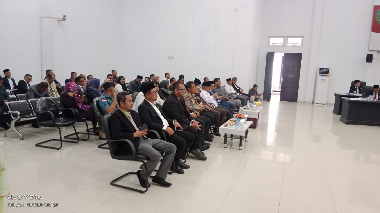 rapat dprd 8426 2